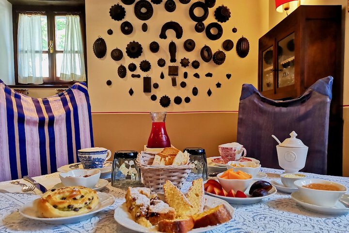 Breakfast/Coffee Service 33 of 50