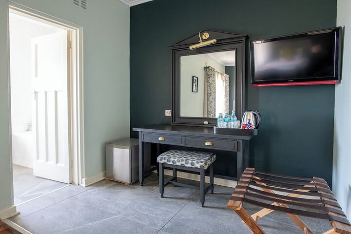 Room 10 of 57