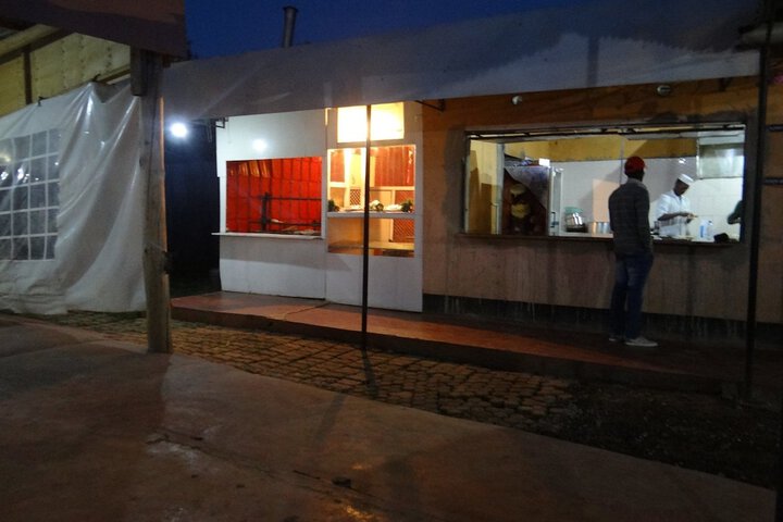 Dining 12 of 17
