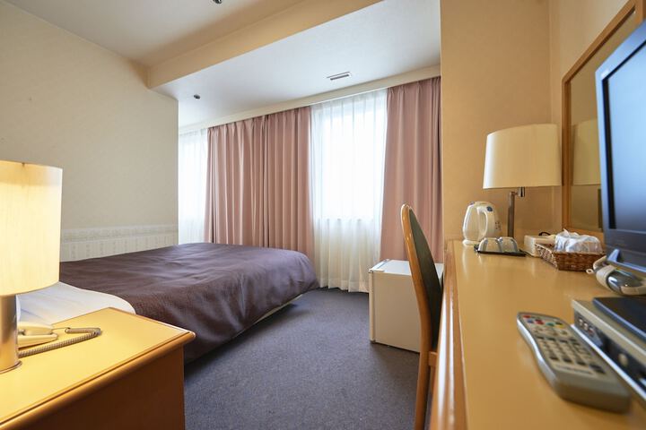 Room 17 of 32