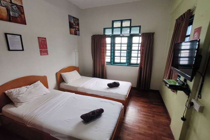 Room 19 of 36