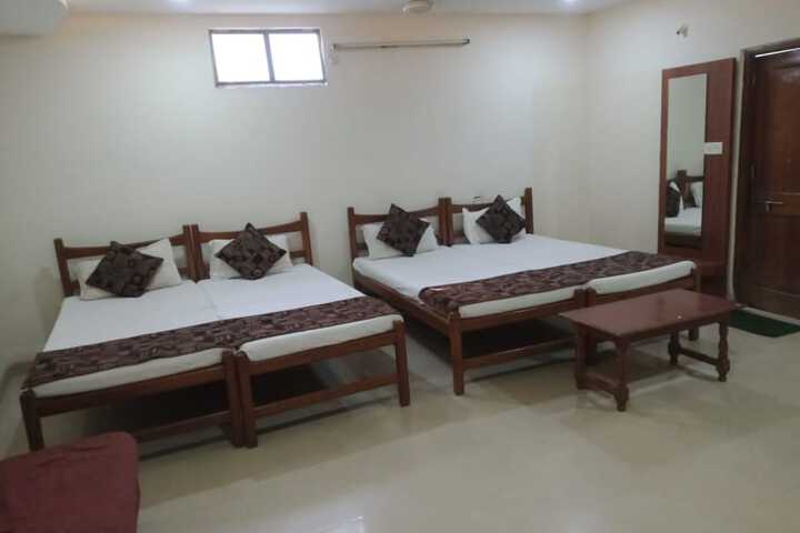 Room 10 of 17