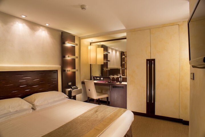Room 12 of 31