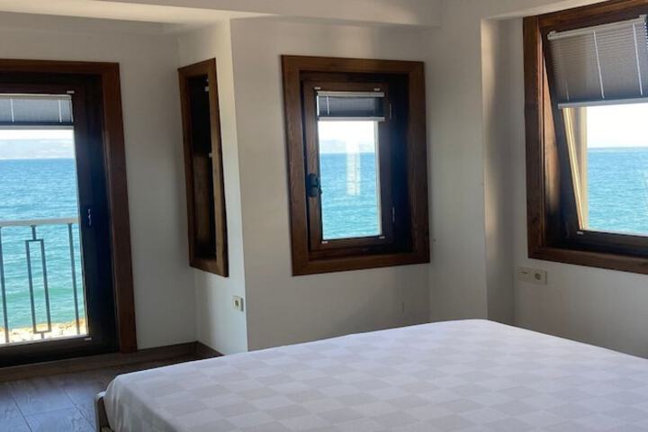 Room 35 of 70