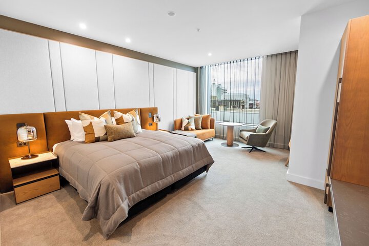 Room 5 of 42