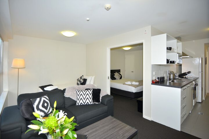 Room 4 of 87