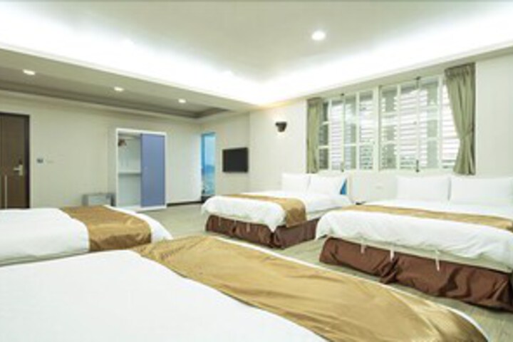 Room 19 of 39