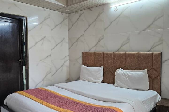 Room 15 of 22