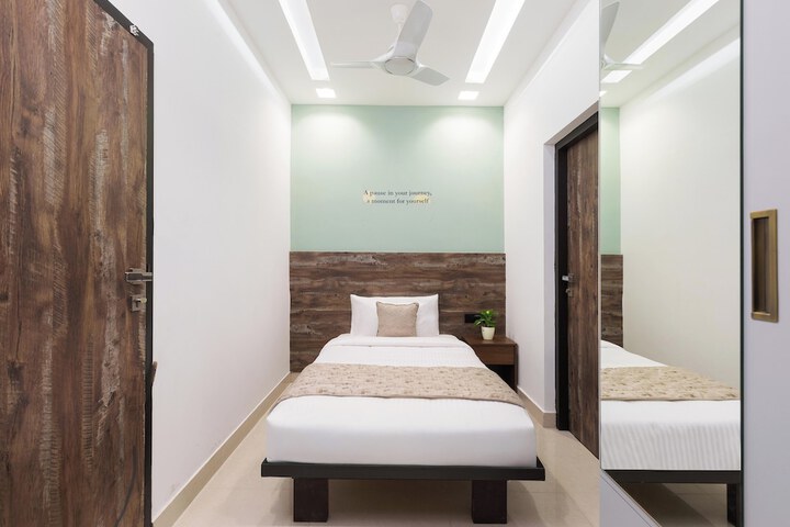 Room 15 of 40
