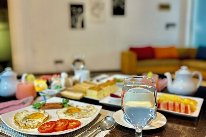 Breakfast/Coffee Service 10 of 23