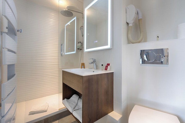 Bathroom Interior Photo