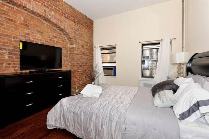 Room 34 of 324