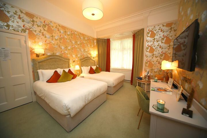 Room 30 of 60