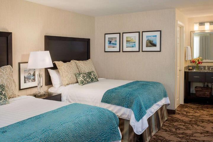 2 Queen Beds (3 of 3)