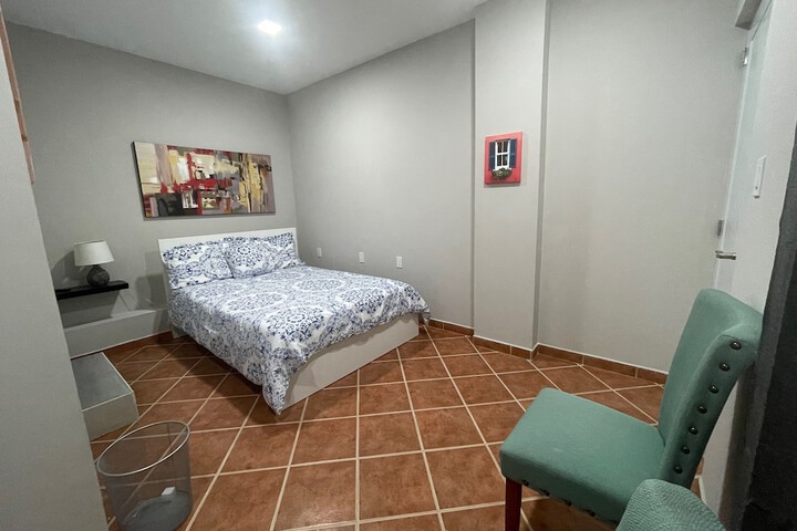 Room 12 of 25