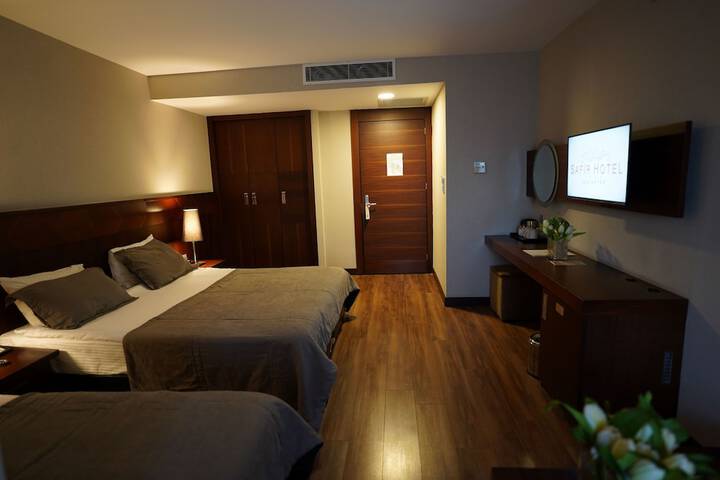 Room 3 of 23