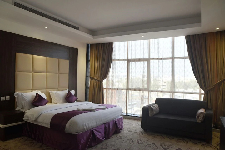Room 6 of 7