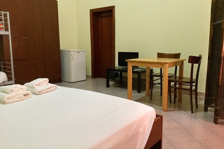 Room 14 of 19