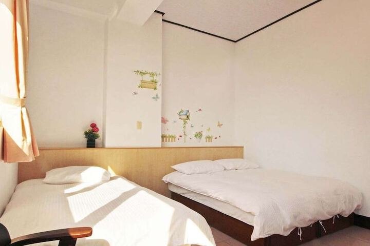 Room 11 of 20