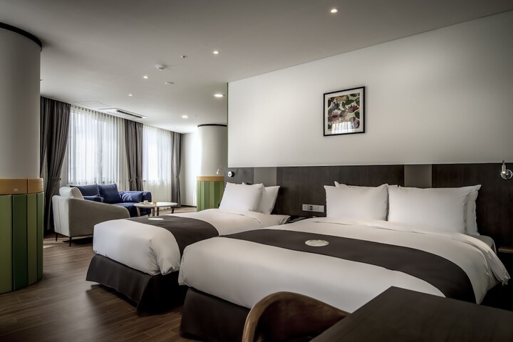 Room 14 of 84