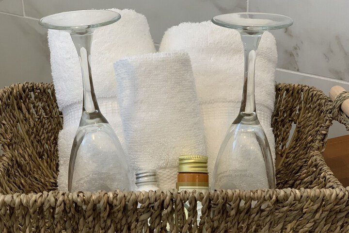 Private spa tub