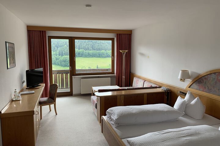 Room 3 of 21
