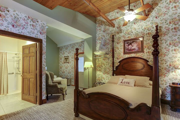 Room 13 of 52