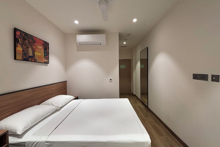 Room 5 of 26