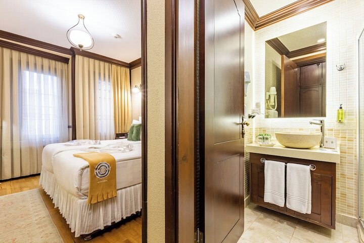 Room 49 of 111