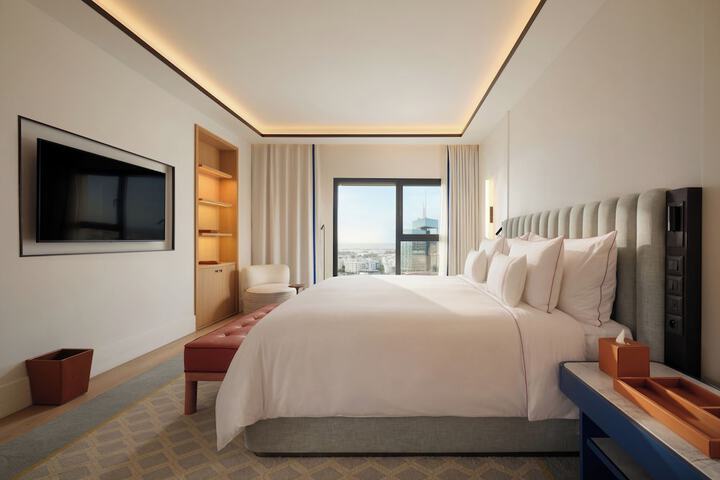 Room 22 of 64