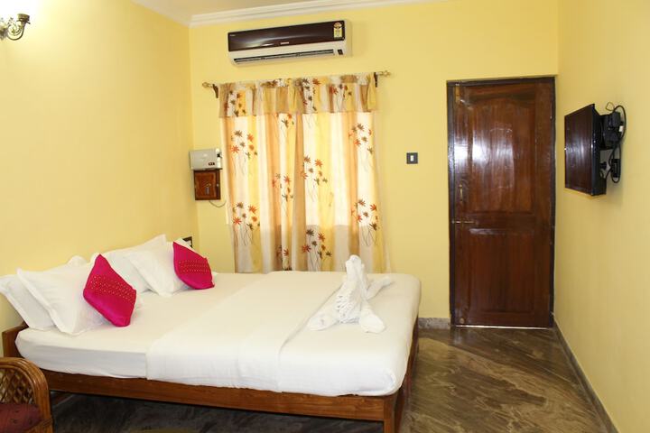 Room 16 of 44