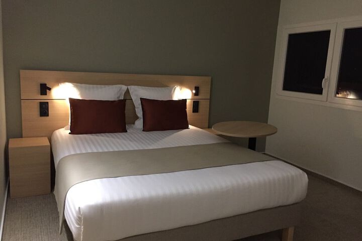 Room 8 of 56
