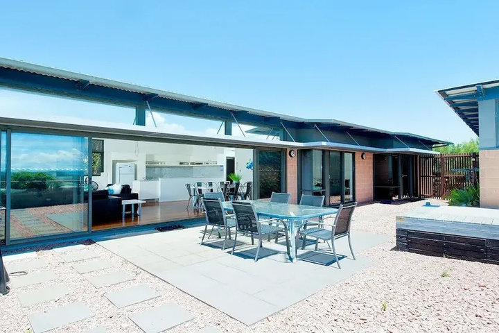 Terrace/Patio 6 of 14