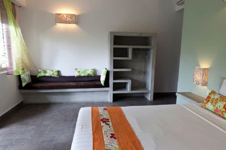 Room 7 of 37