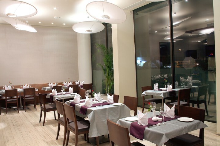 Dining 89 of 109