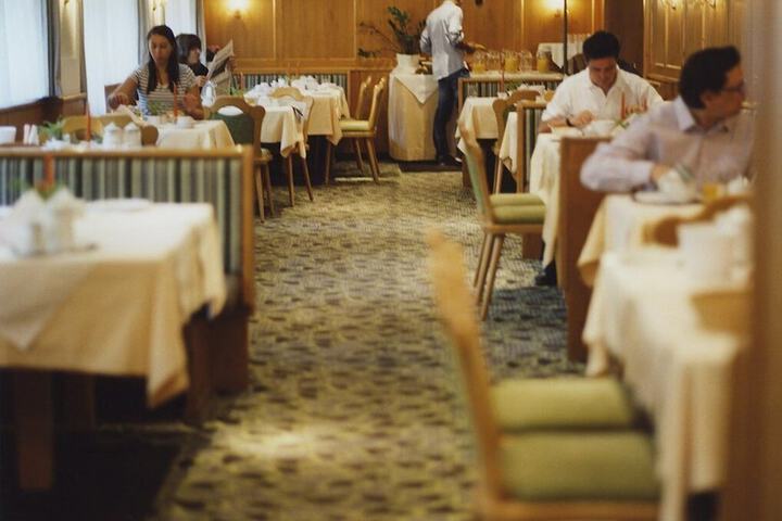 Dining 61 of 73