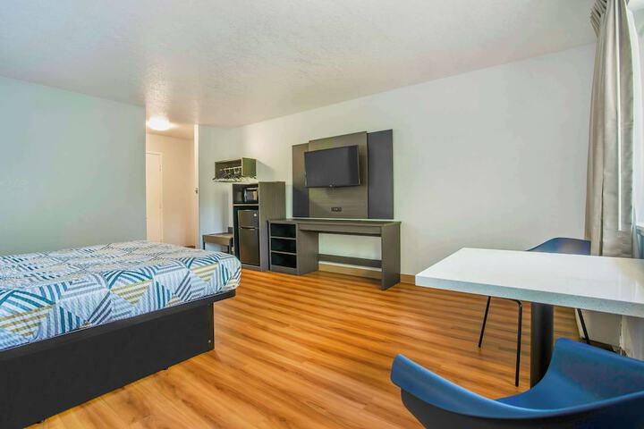 Room 12 of 21