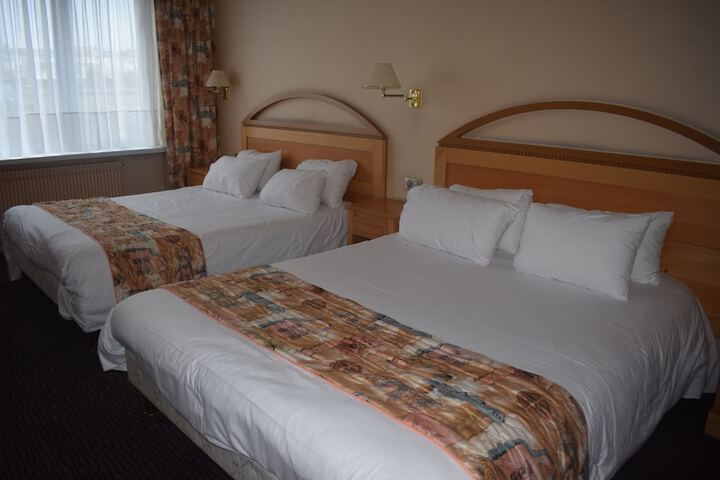 Room 15 of 39
