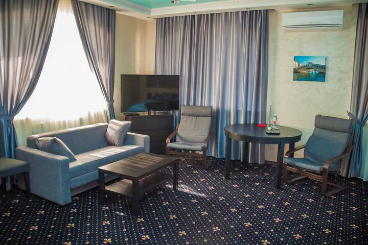 Room 12 of 49