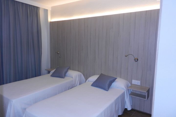 Room 4 of 39