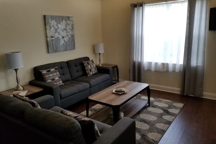 Room 10 of 16