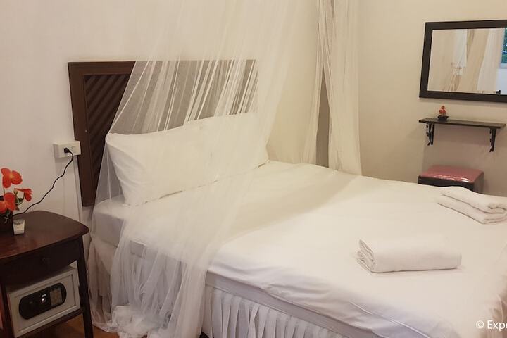 Room 12 of 41