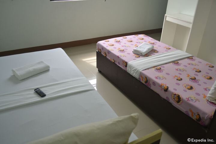 Room 11 of 40