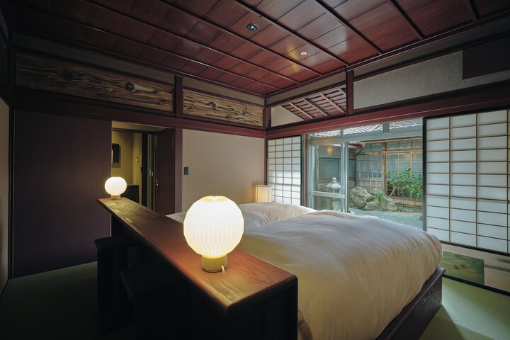 Room 3 of 32