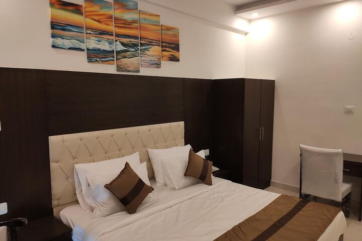 Room 15 of 56