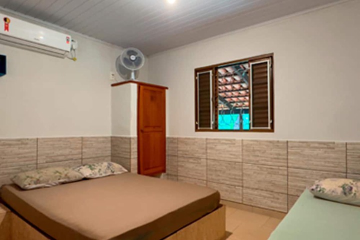 Room 4 of 52