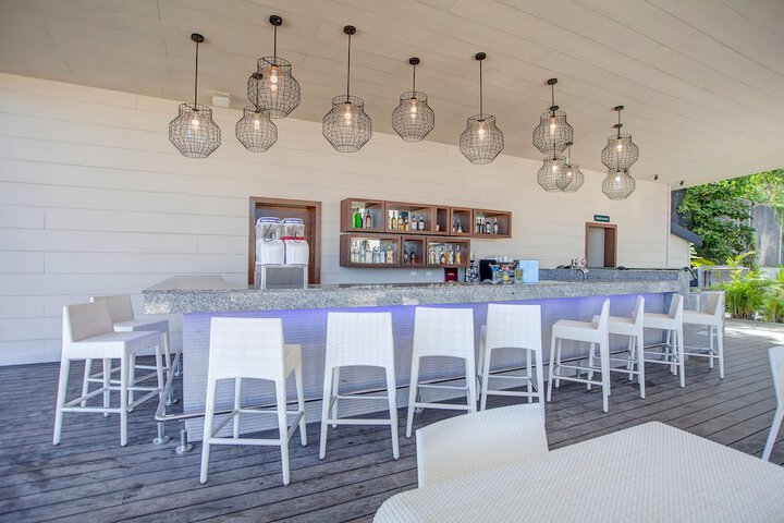 Lounge 167 of 218