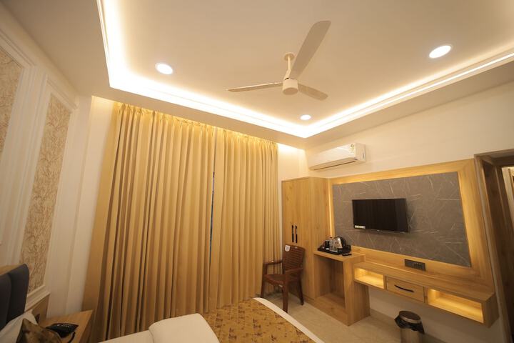 Room 48 of 103