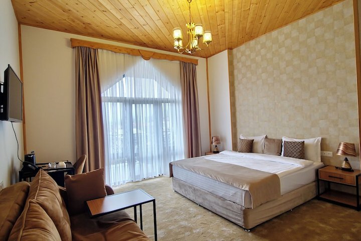 Room 17 of 51
