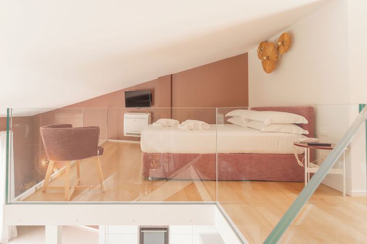 Room 27 of 182